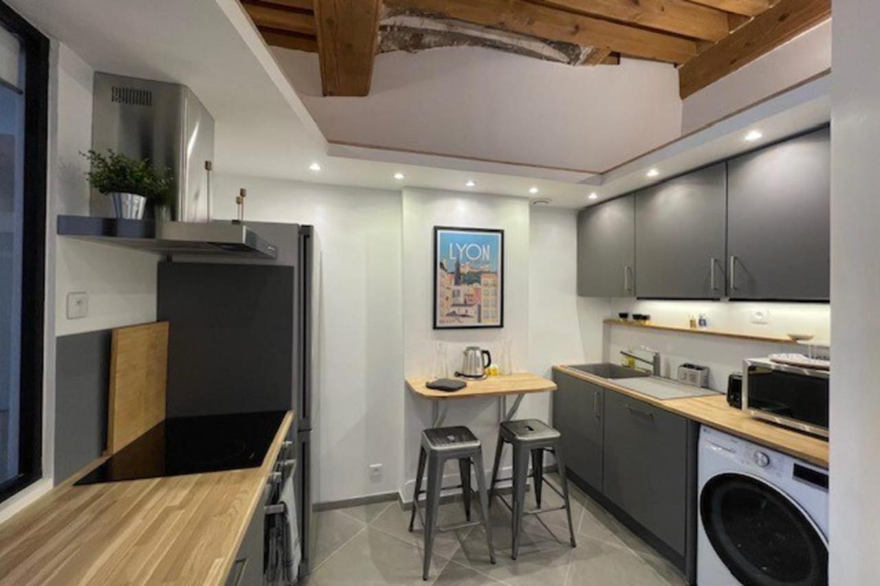 Le Petit St Pierre Charmant 2 Pers Valmy Lyon Exterior foto